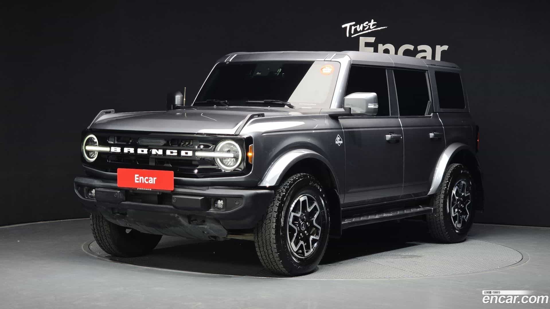 Bronco Ford 2022.8-OUTER-001