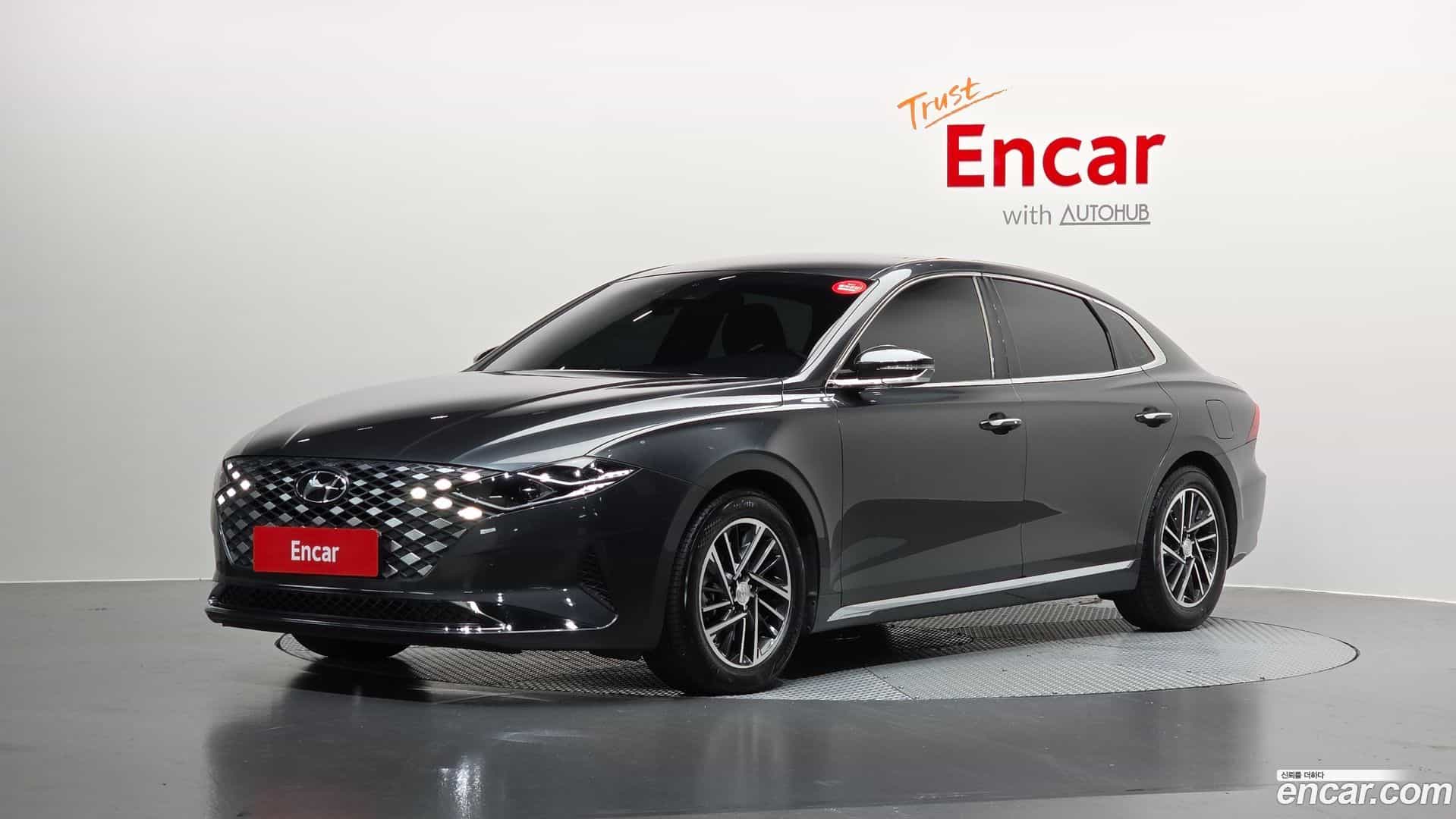 Grandeur Hyundai 2019.10-OUTER-001