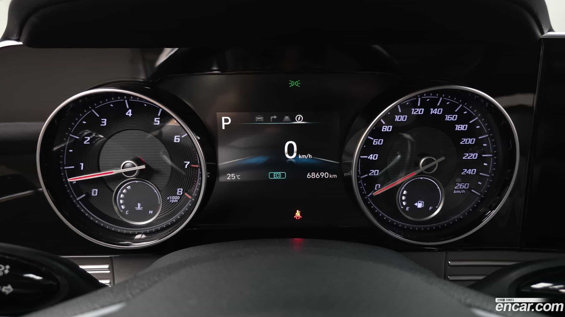 Grandeur Hyundai 2019.10-INNER-008