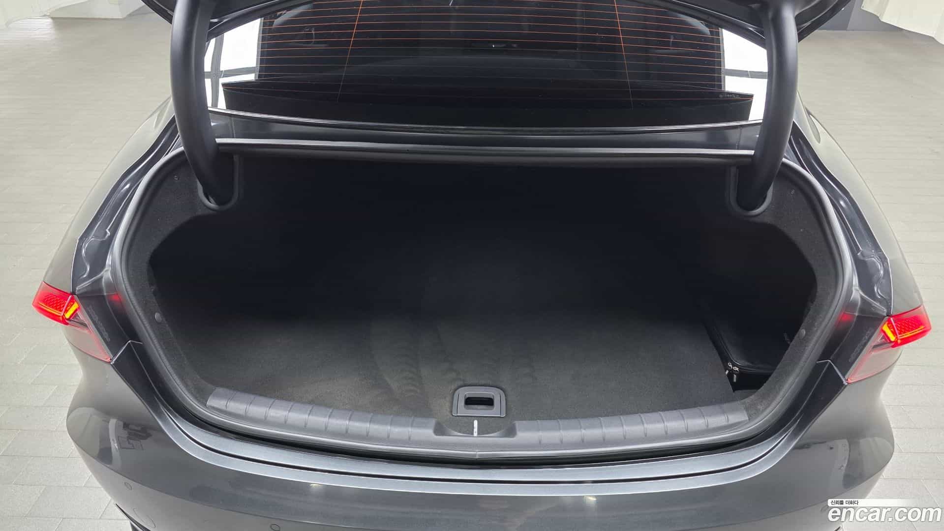 Grandeur Hyundai 2019.10-OPTION-020