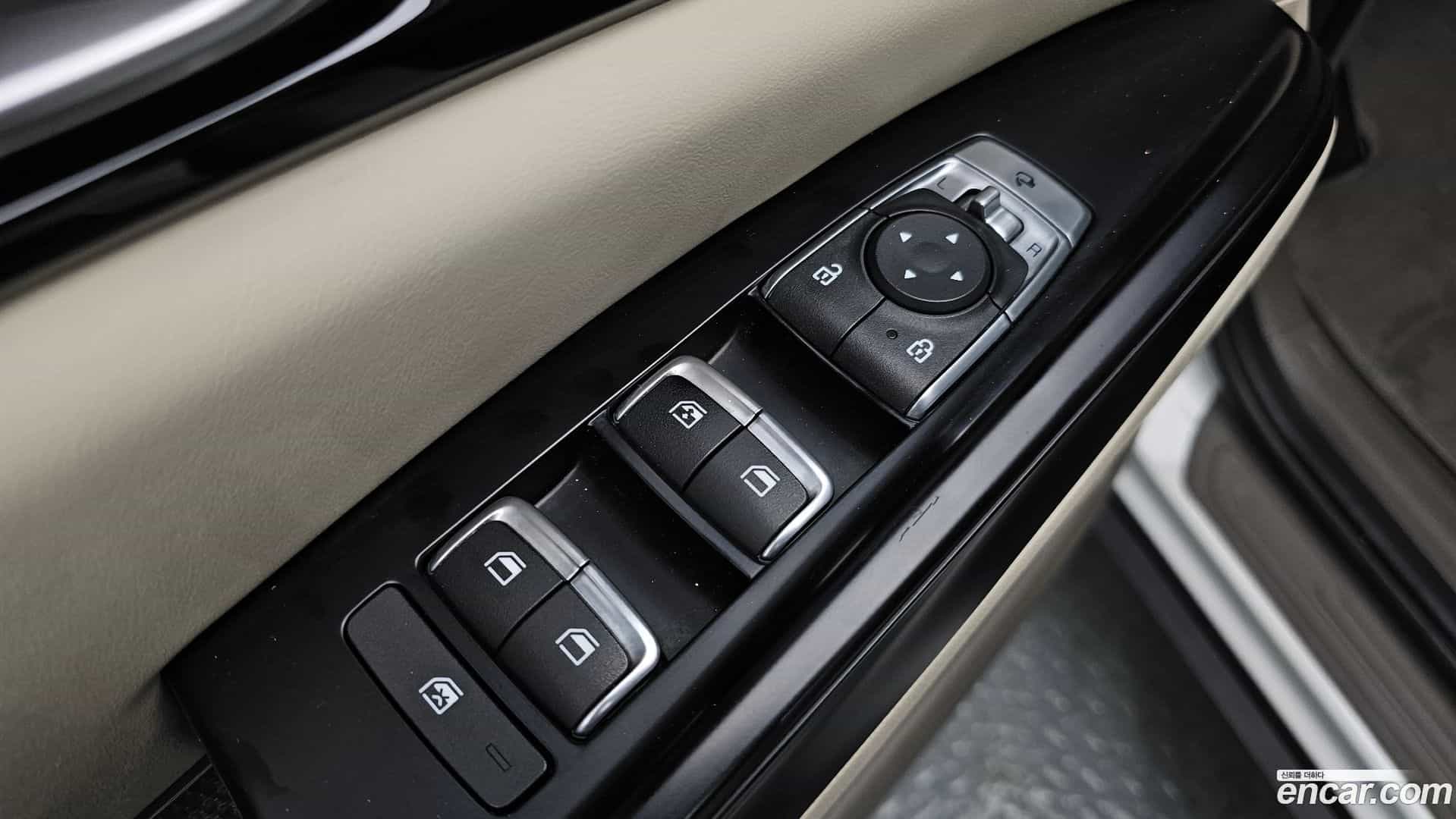 Canival Kia 2021.3-OPTION-042