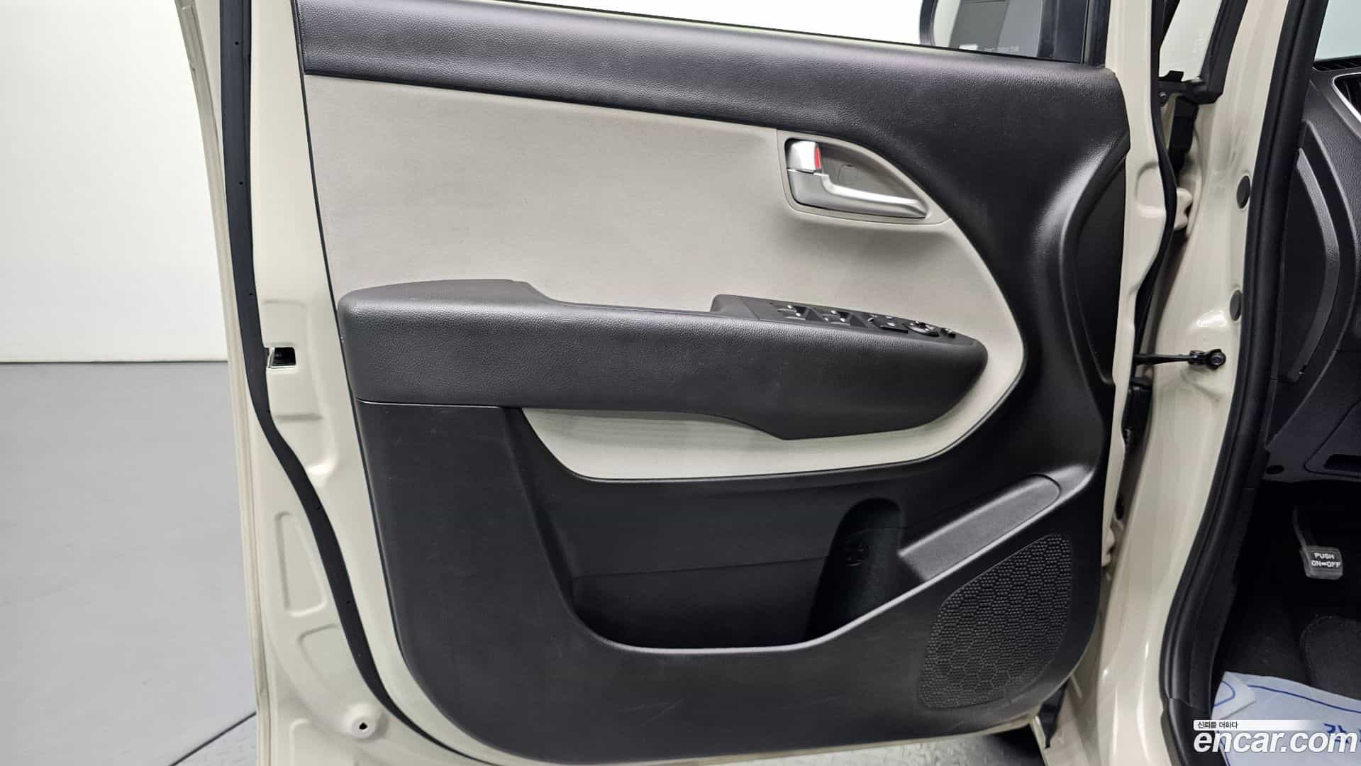 RAY Kia 2022.4-INNER-034