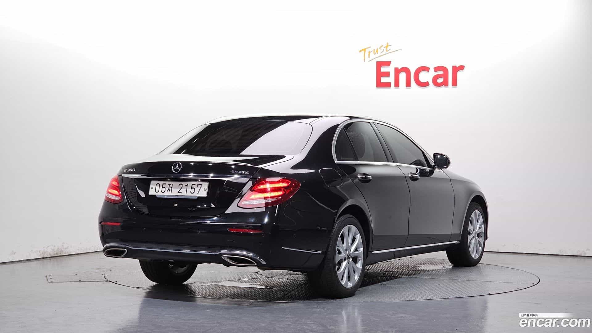 E-Class Mercedes-Benz 2017.11-OUTER-002