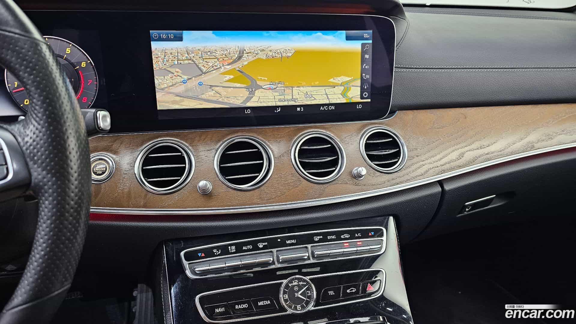 E-Class Mercedes-Benz 2017.11-OPTION-018