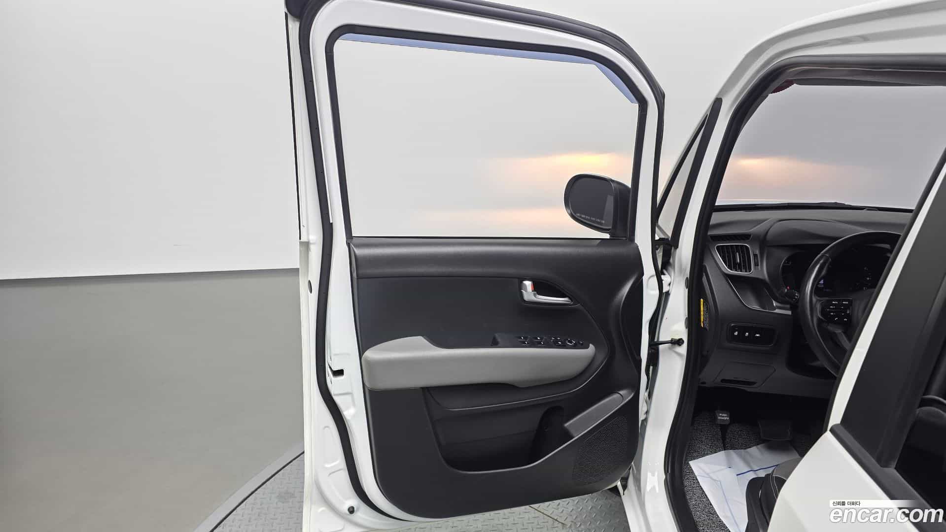RAY Kia 2022.0-INNER-034