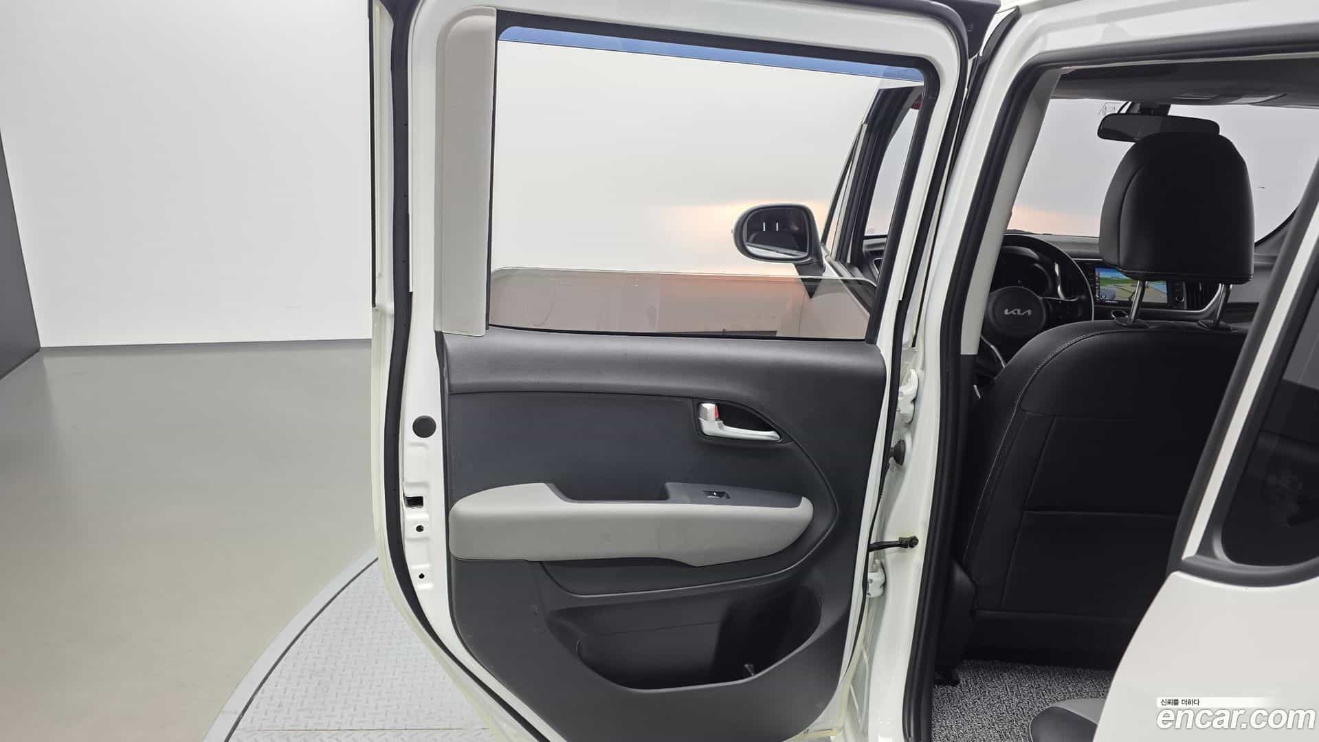 RAY Kia 2022.0-INNER-035