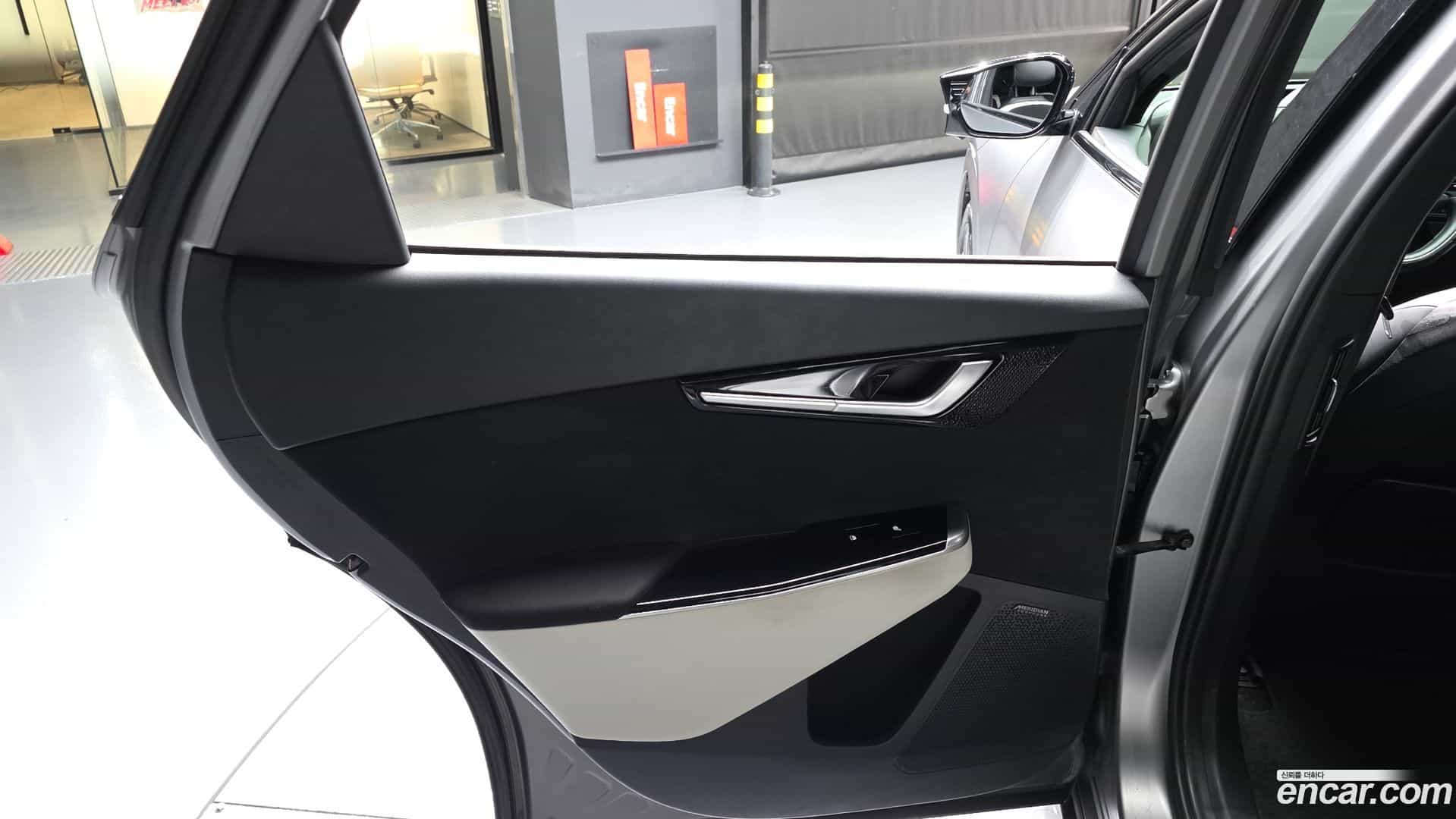 EV6 Kia 2022.4-INNER-035