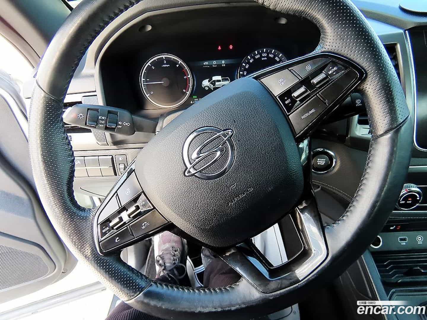 Rexton KG Mobility 2021.10-INNER-008