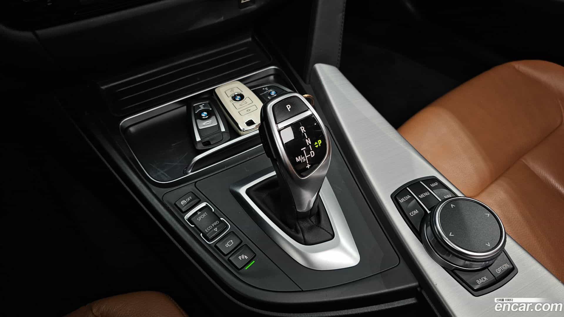 4-Series BMW 2018.4-INNER-009
