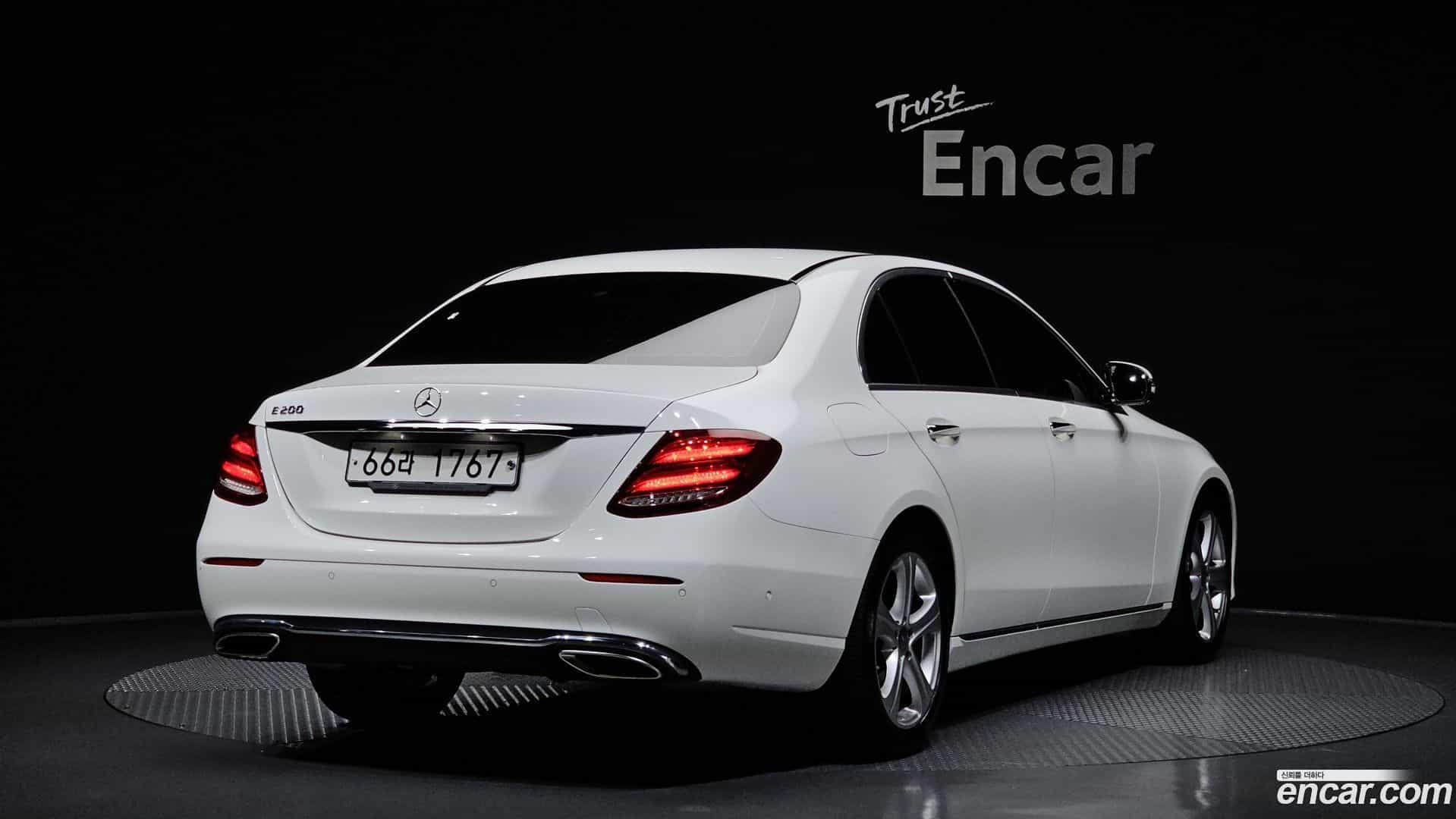 E-Class Mercedes-Benz 2016.11-OUTER-002