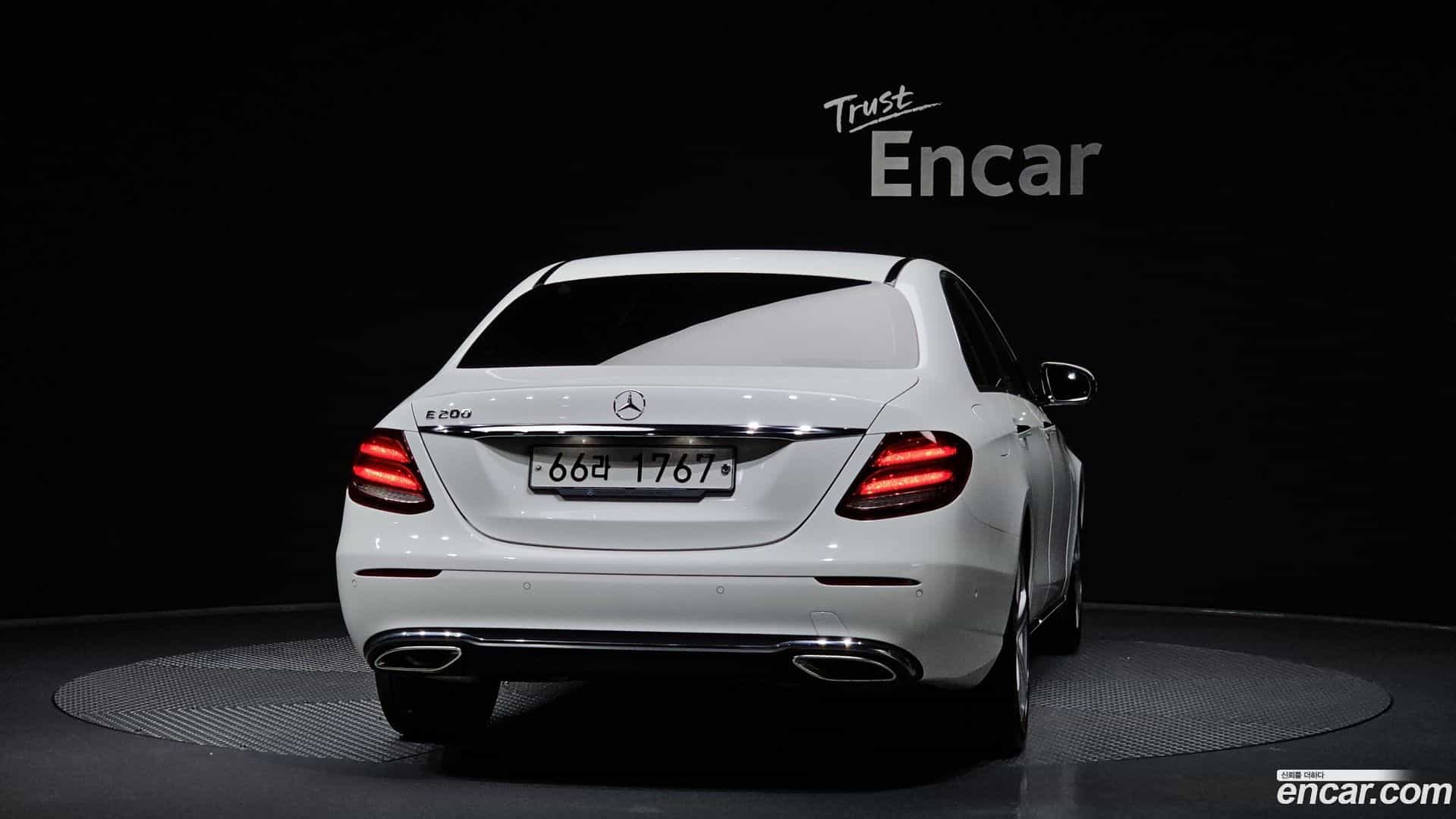 E-Class Mercedes-Benz 2016.11-OUTER-004