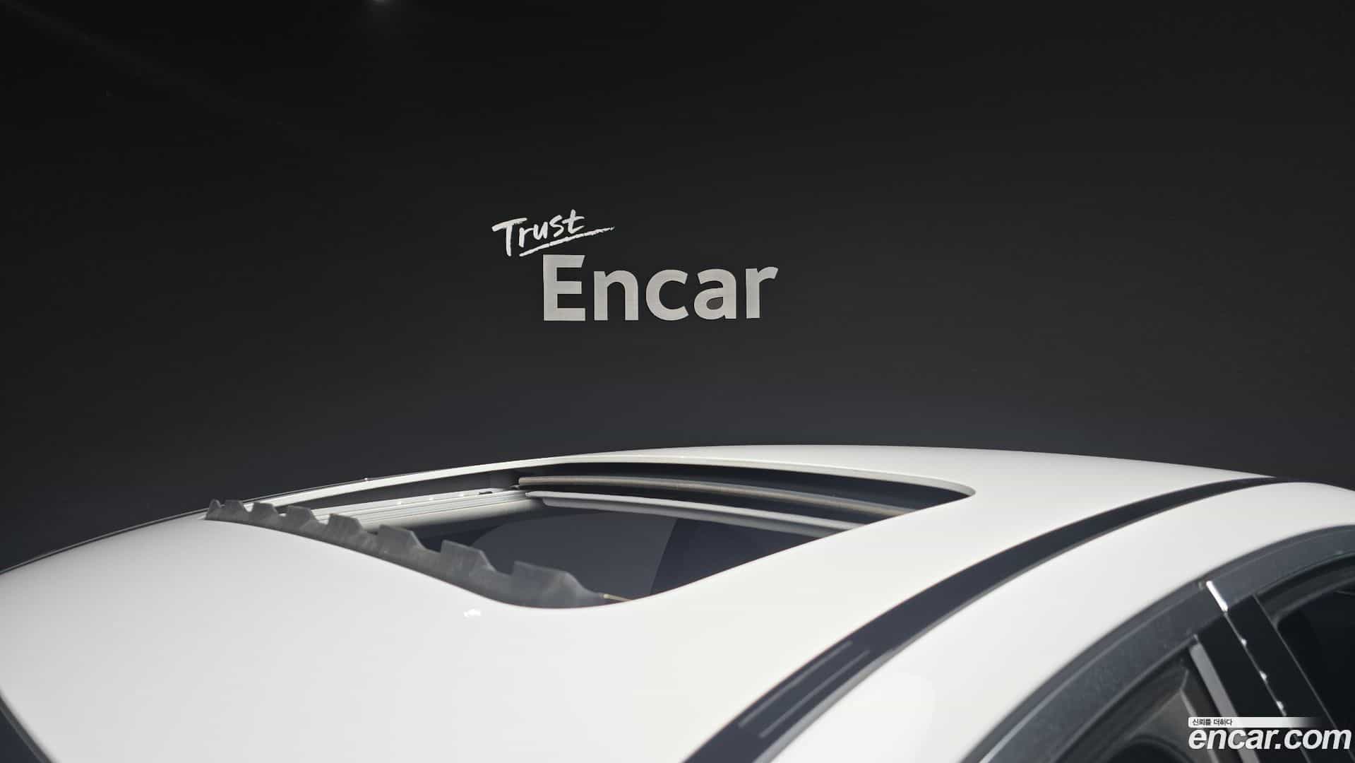 E-Class Mercedes-Benz 2016.11-OPTION-023