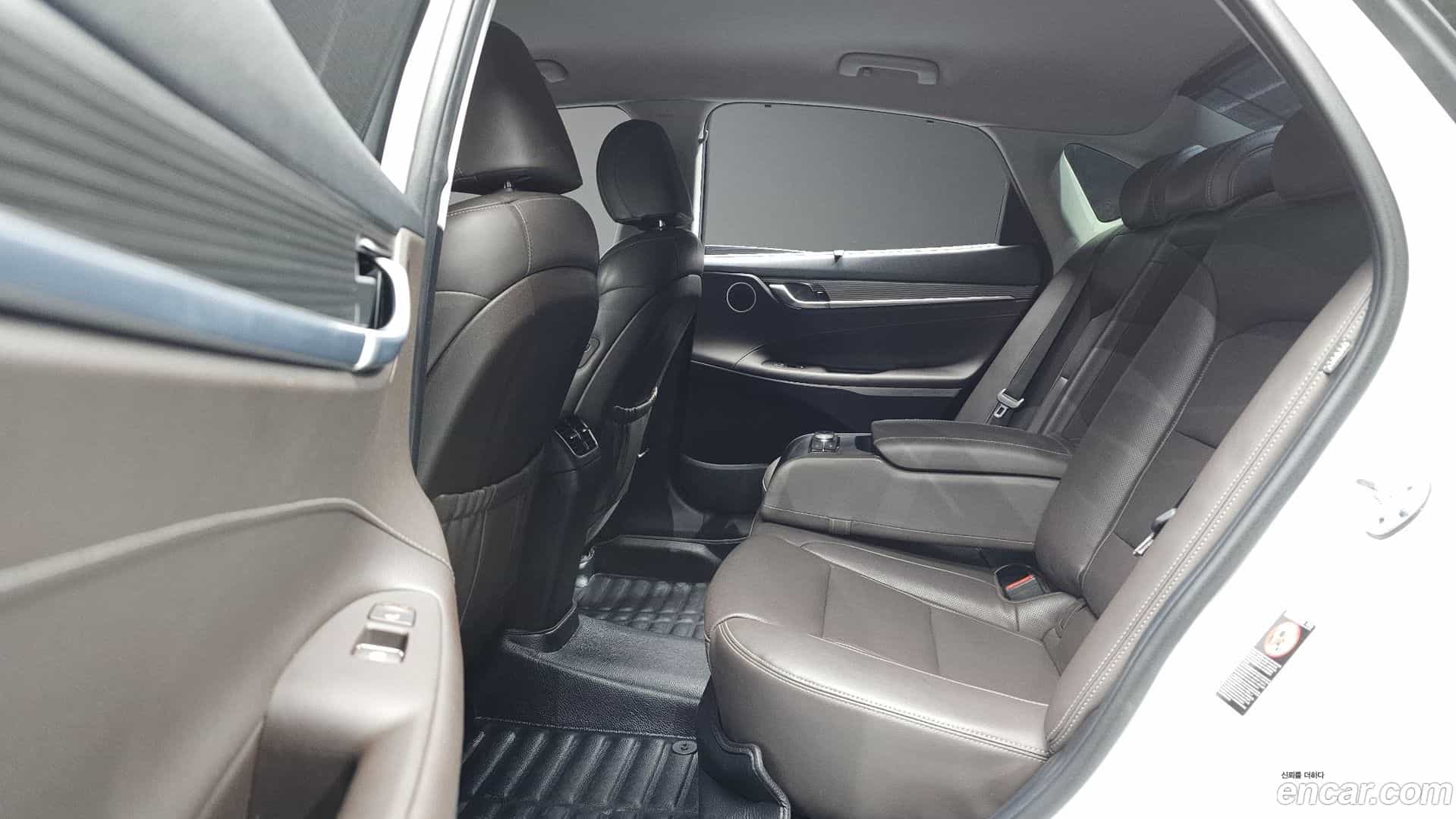 Grandeur Hyundai 2017.6-OPTION-016