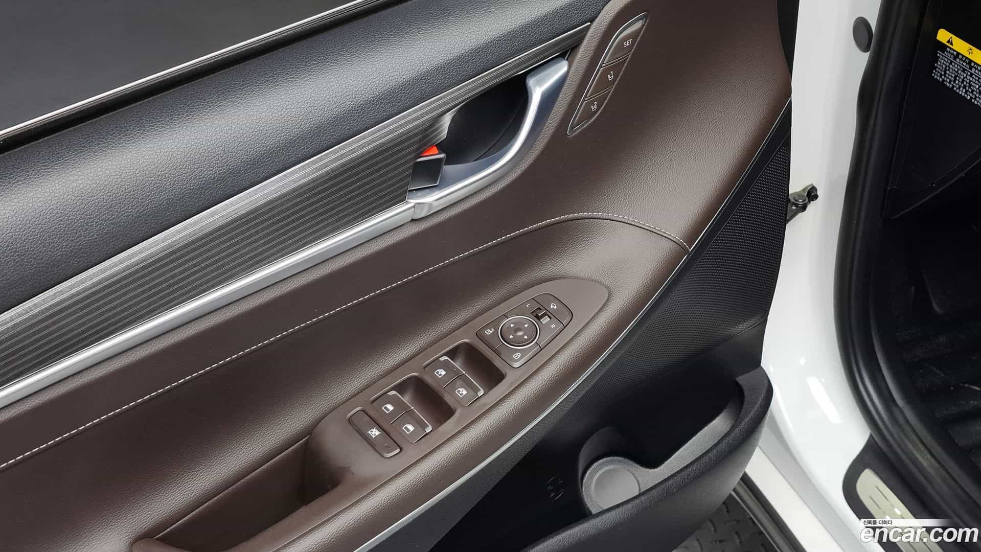Grandeur Hyundai 2017.6-OPTION-022