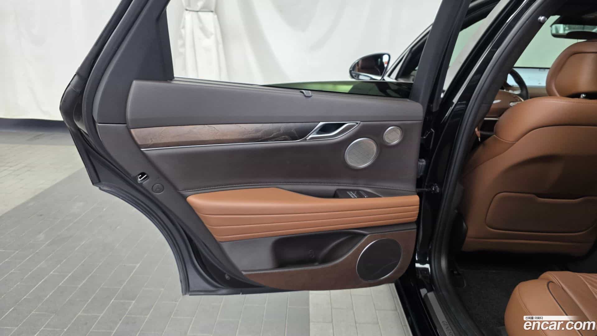 G80 Genesis 2020.10-INNER-035