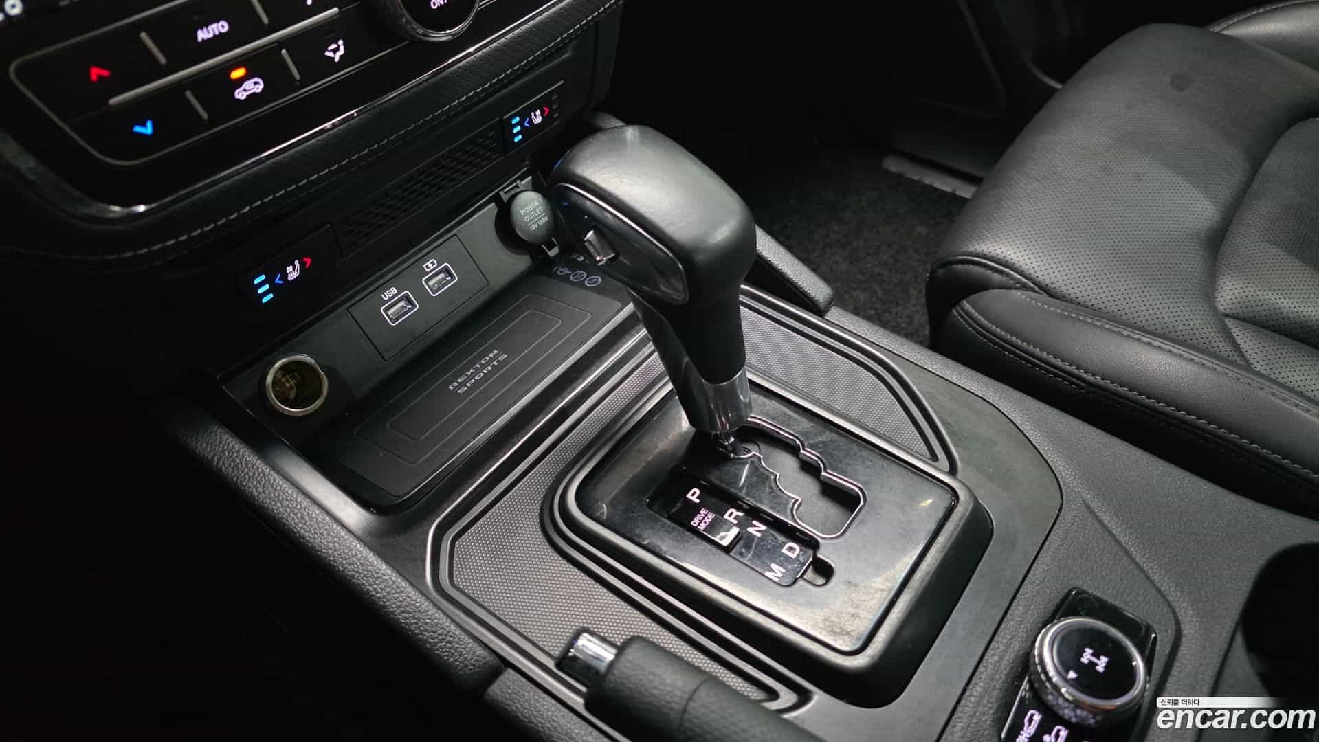 Rexton KG Mobility 2022.5-INNER-009