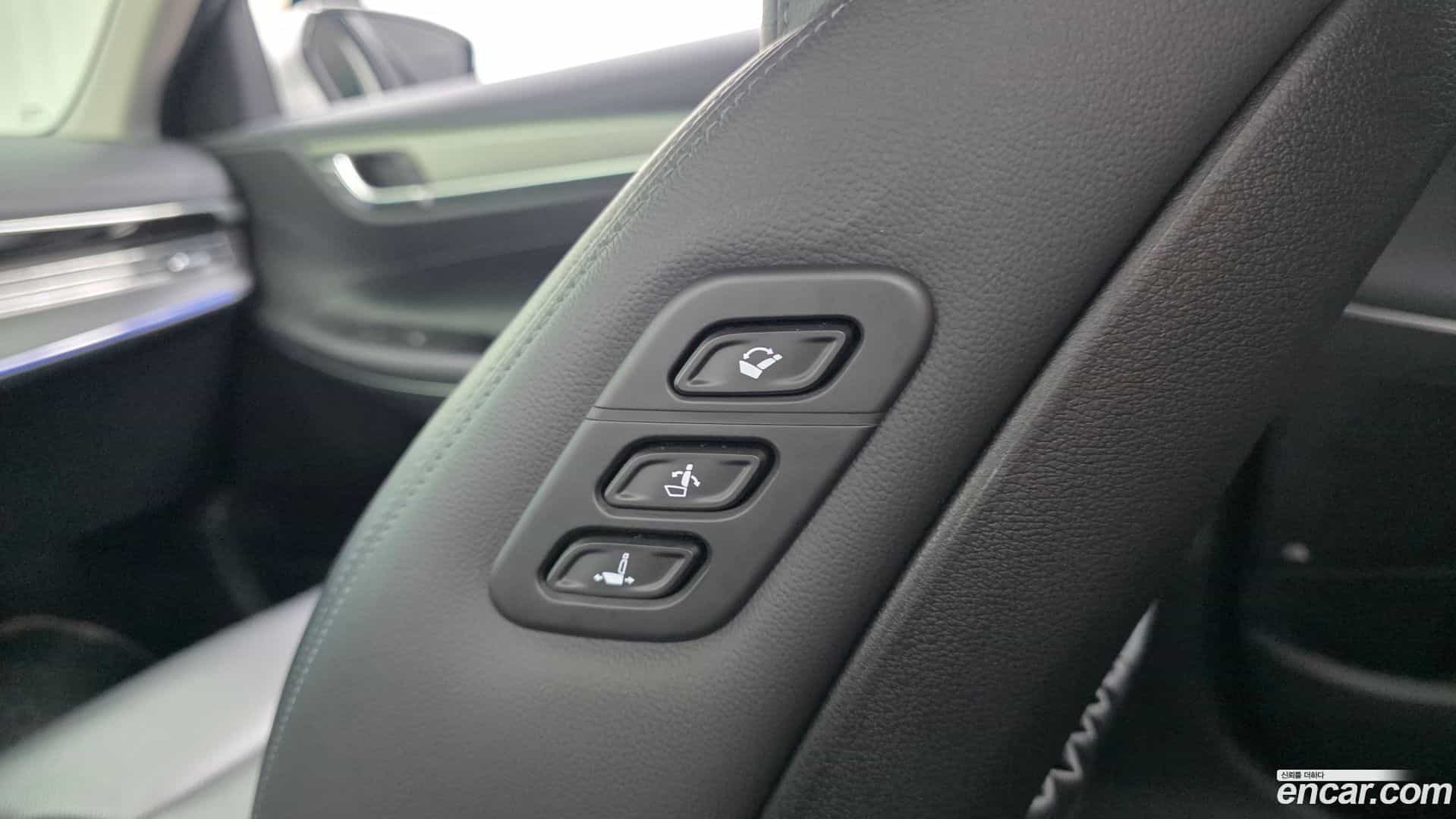 Grandeur Hyundai 2021.9-OPTION-046