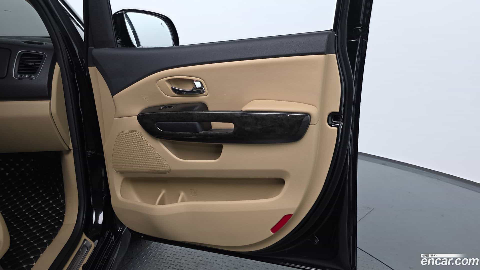 Canival Kia 2019.1-INNER-035