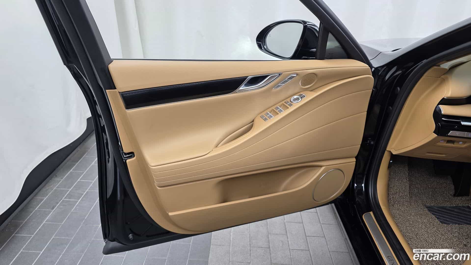 G80 Genesis 2025.1-INNER-034