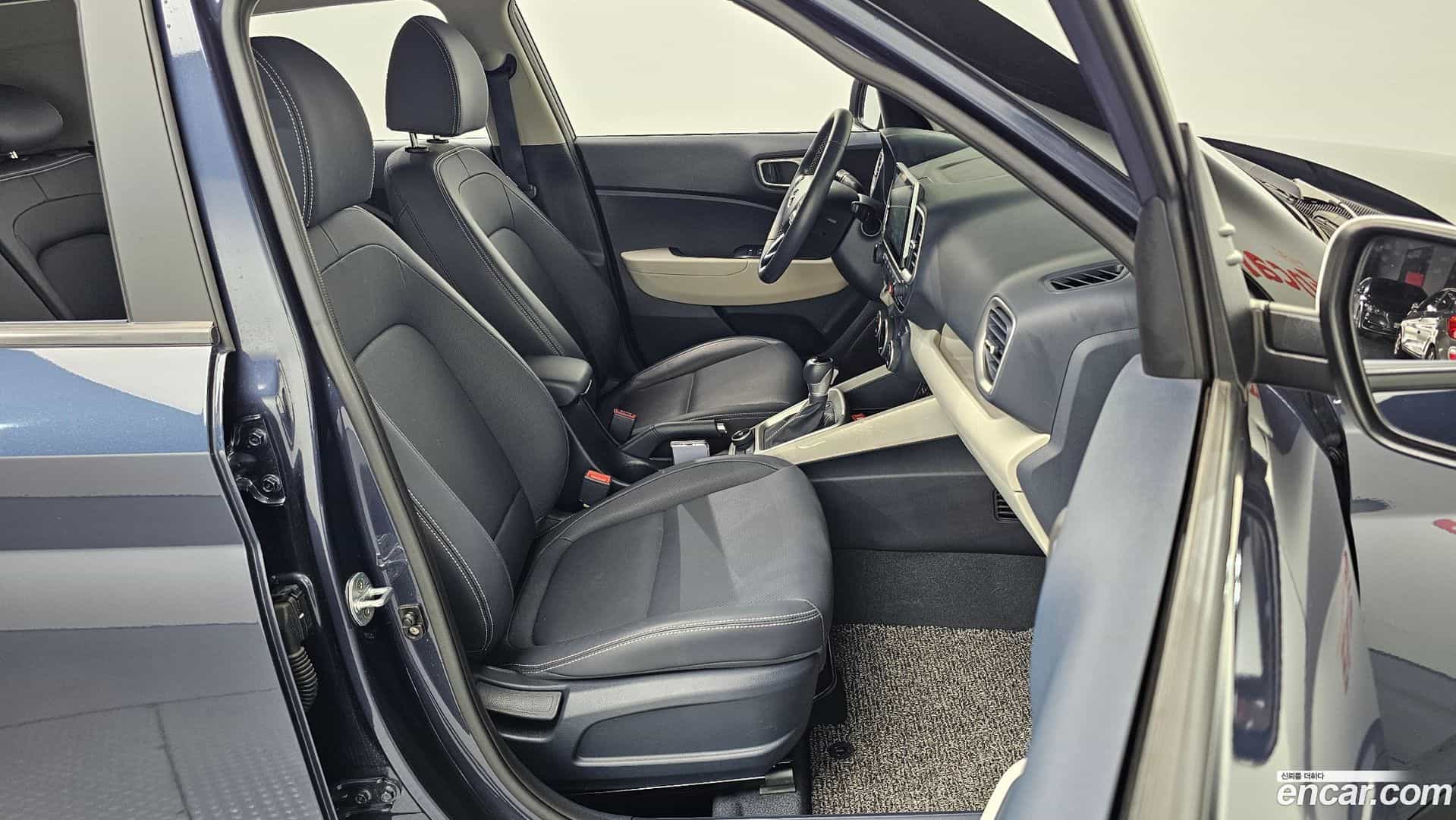 Venue Hyundai 2021.3-INNER-036