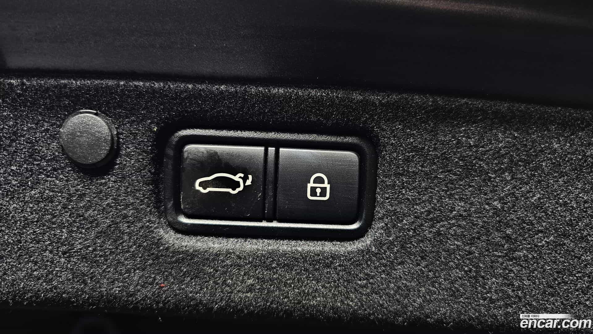 Grandeur Hyundai 2019.4-OPTION-024