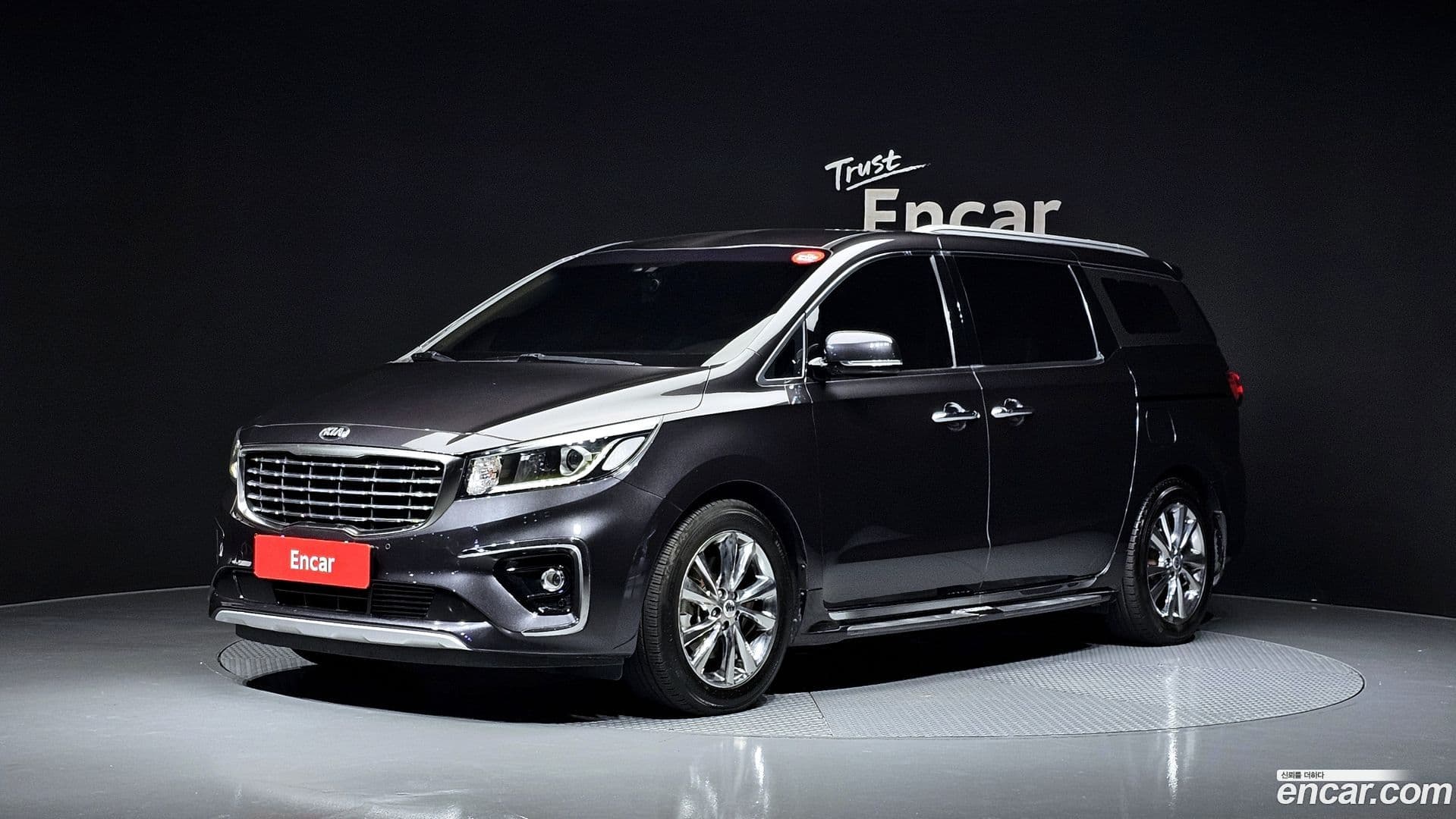 Main__Slider__Photo:Canival Kia 2019.6-0
