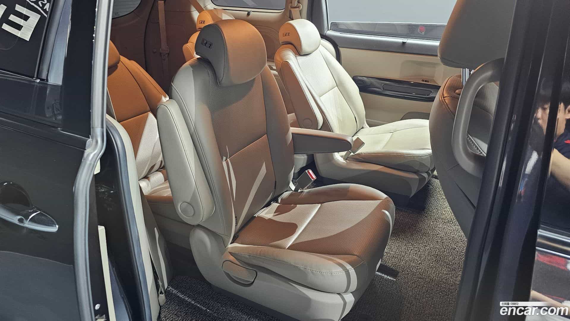 Canival Kia 2019.6-OPTION-015