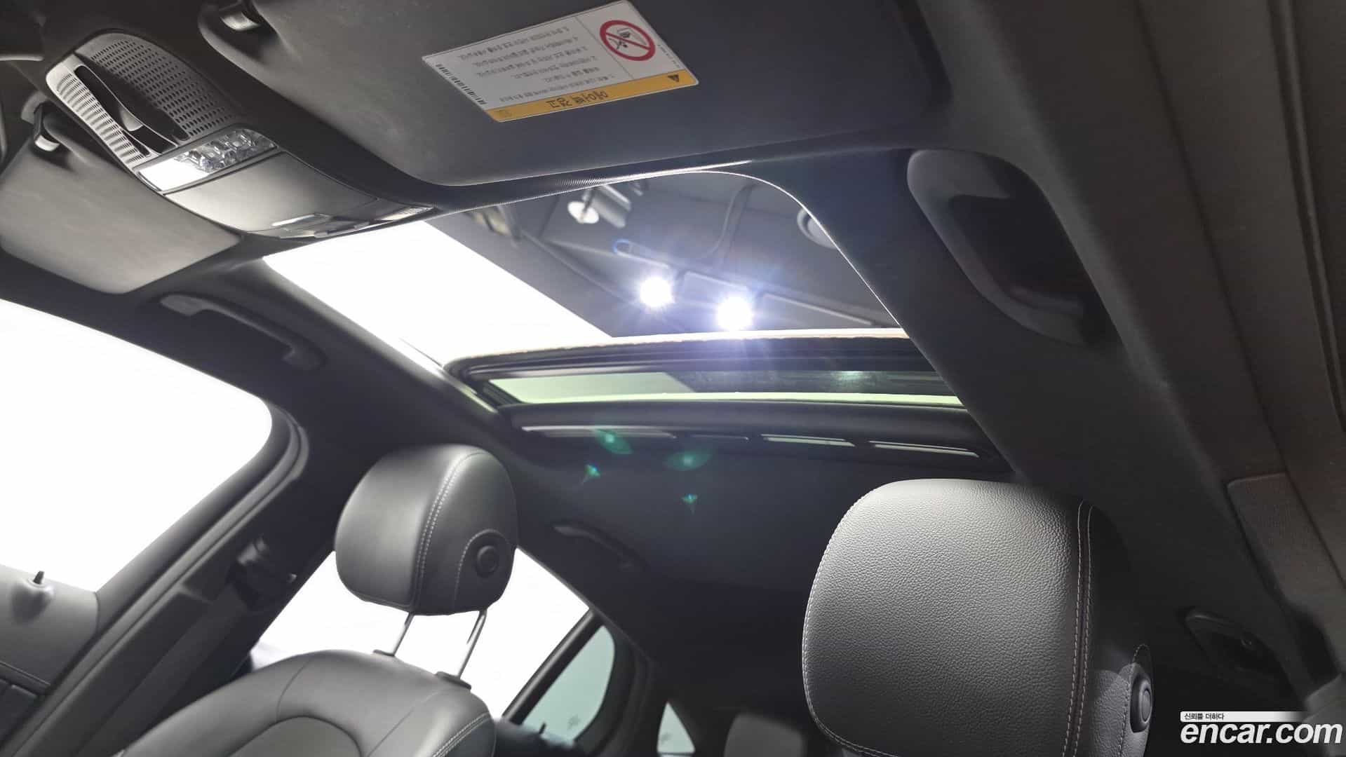 GLC-Class Mercedes-Benz 2019.5-OPTION-041