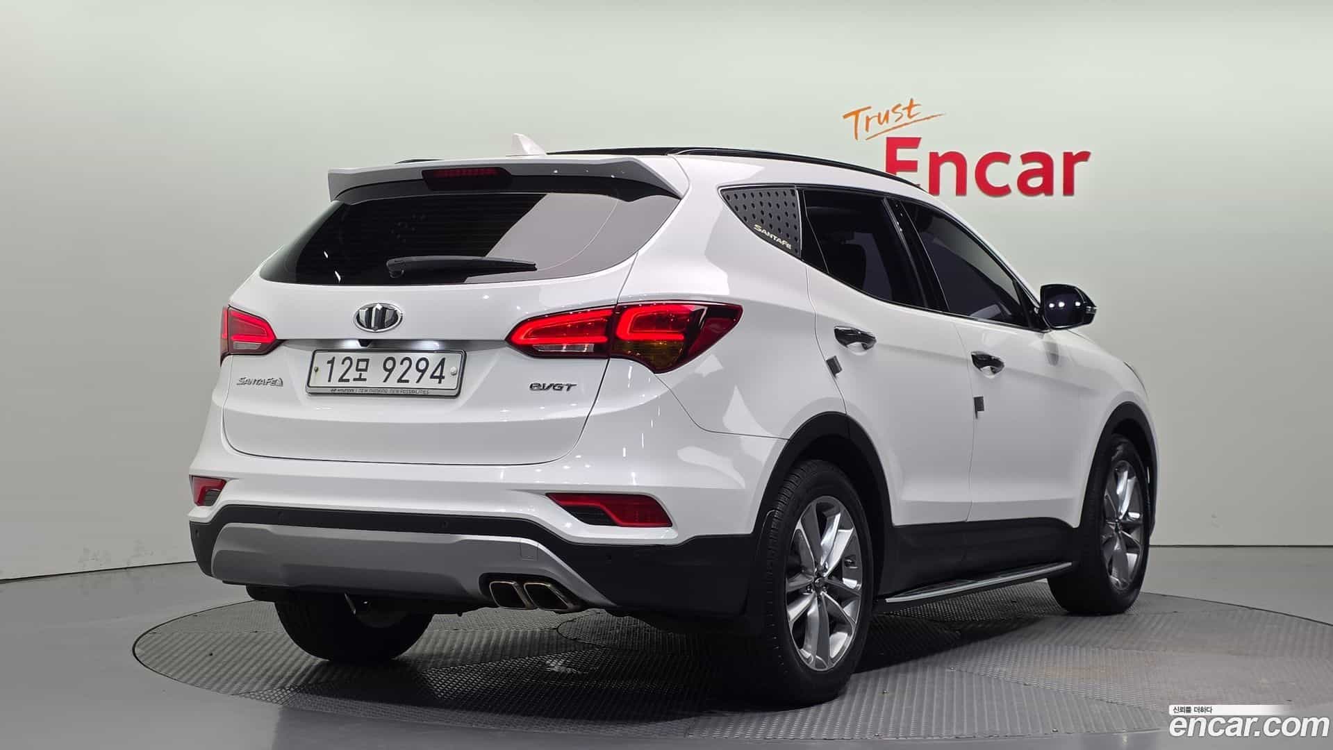 Santafe Hyundai 2016.1-OUTER-002