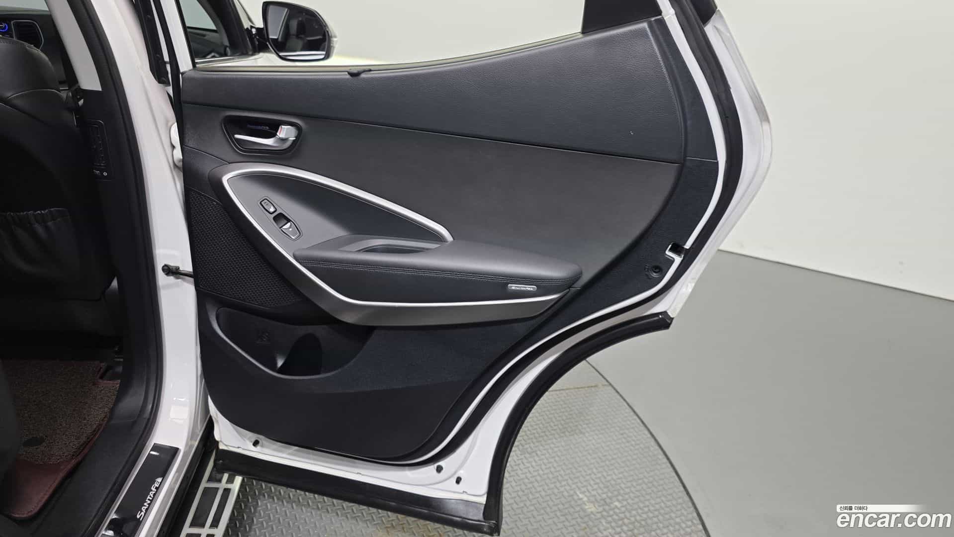 Santafe Hyundai 2016.1-INNER-035