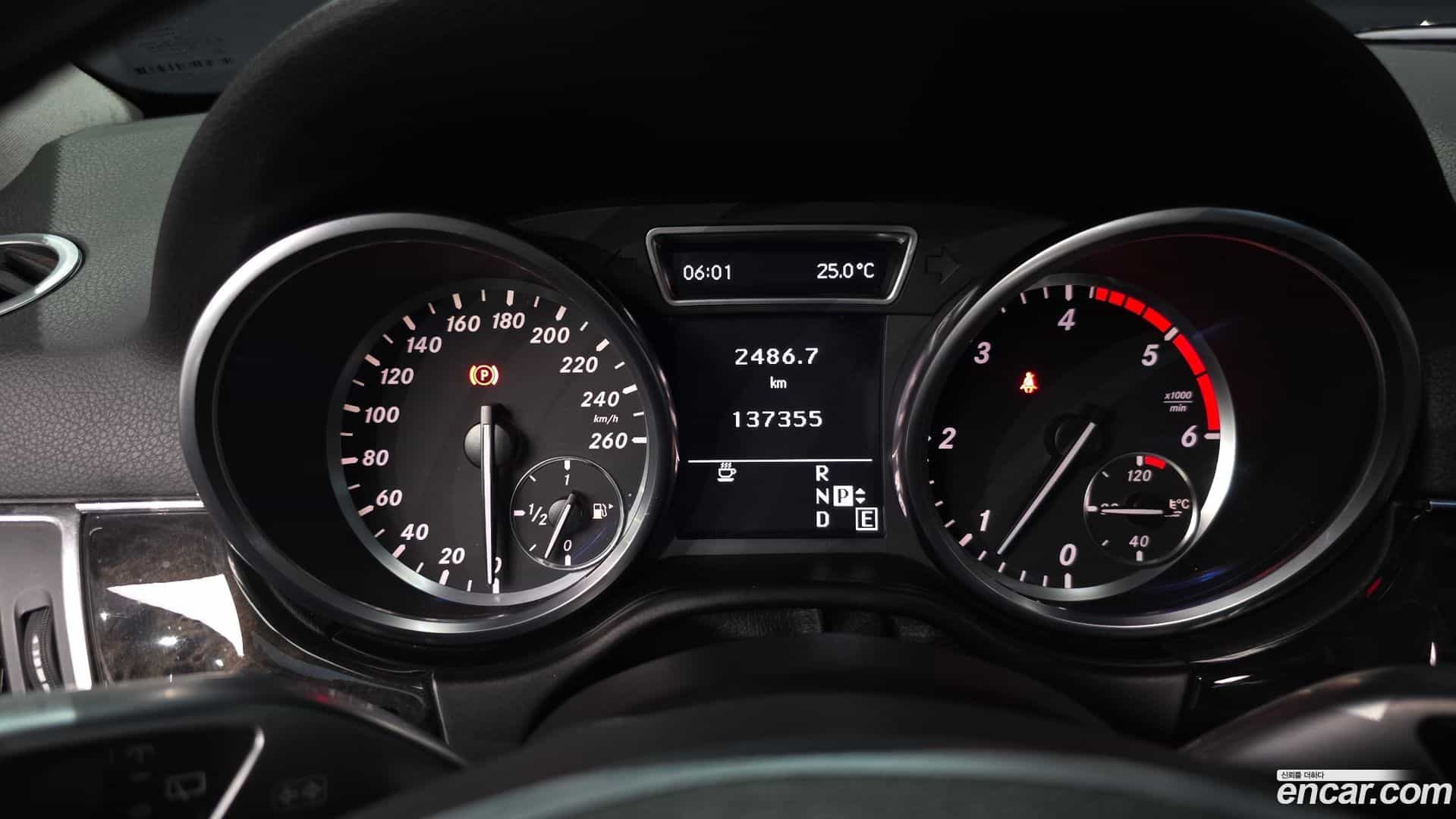 M-class Mercedes-Benz 2012.7-INNER-008