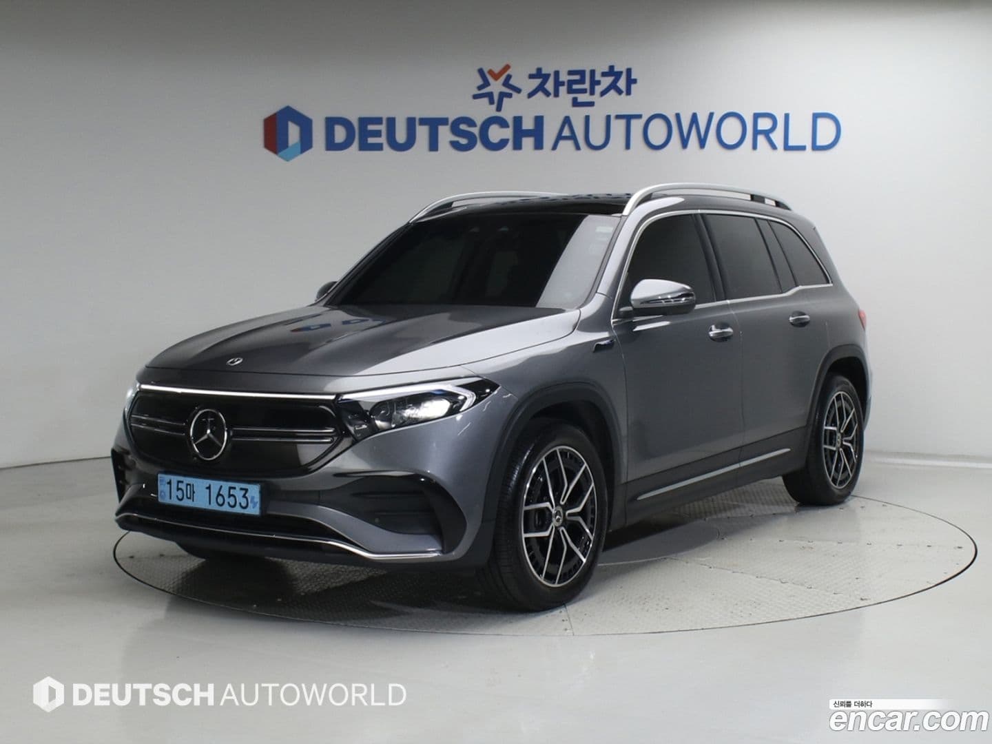 Main__Slider__Photo:EQB Mercedes-Benz 2022.11-0