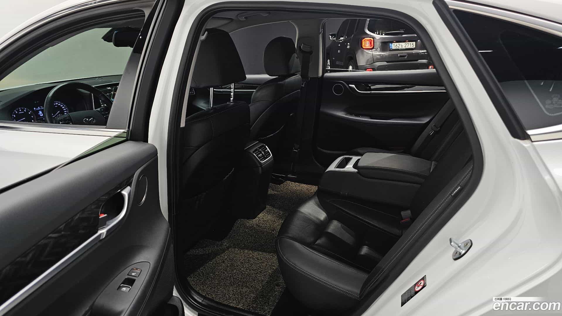 Grandeur Hyundai 2019.3-OPTION-016
