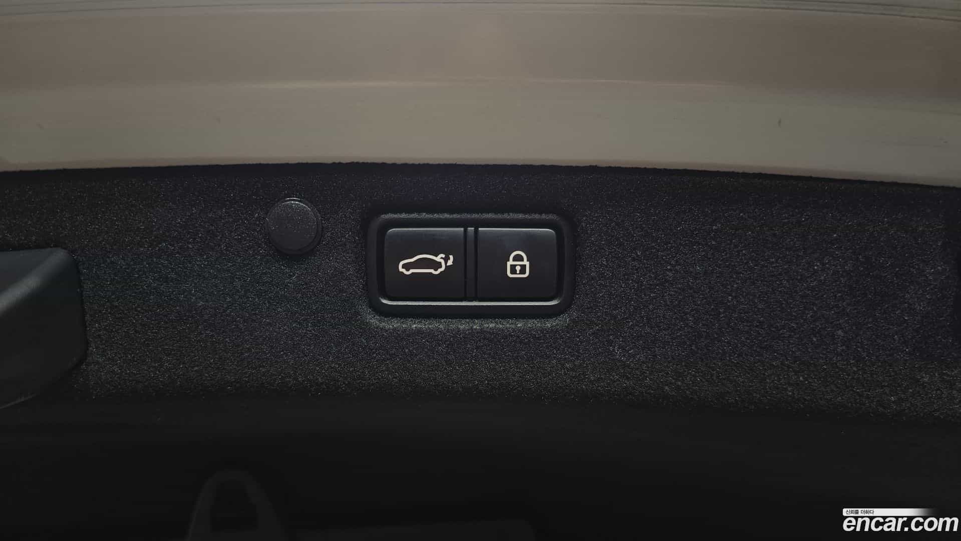 Grandeur Hyundai 2019.3-OPTION-042