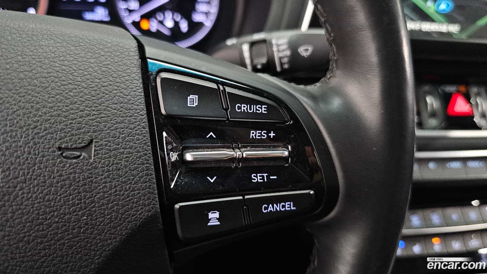 Grandeur Hyundai 2019.3-OPTION-043