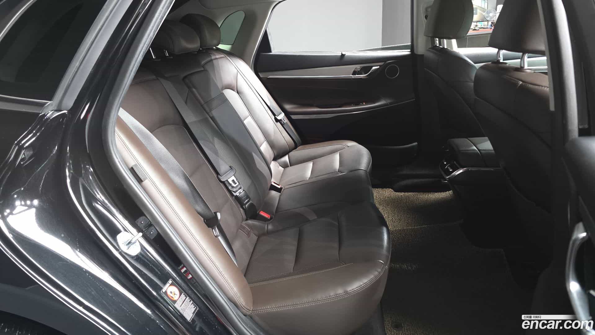 Grandeur Hyundai 2021.5-OPTION-016