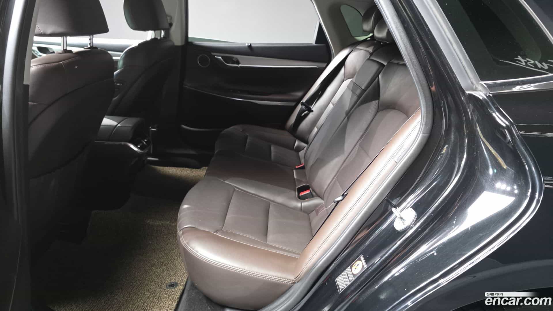 Grandeur Hyundai 2021.5-INNER-036