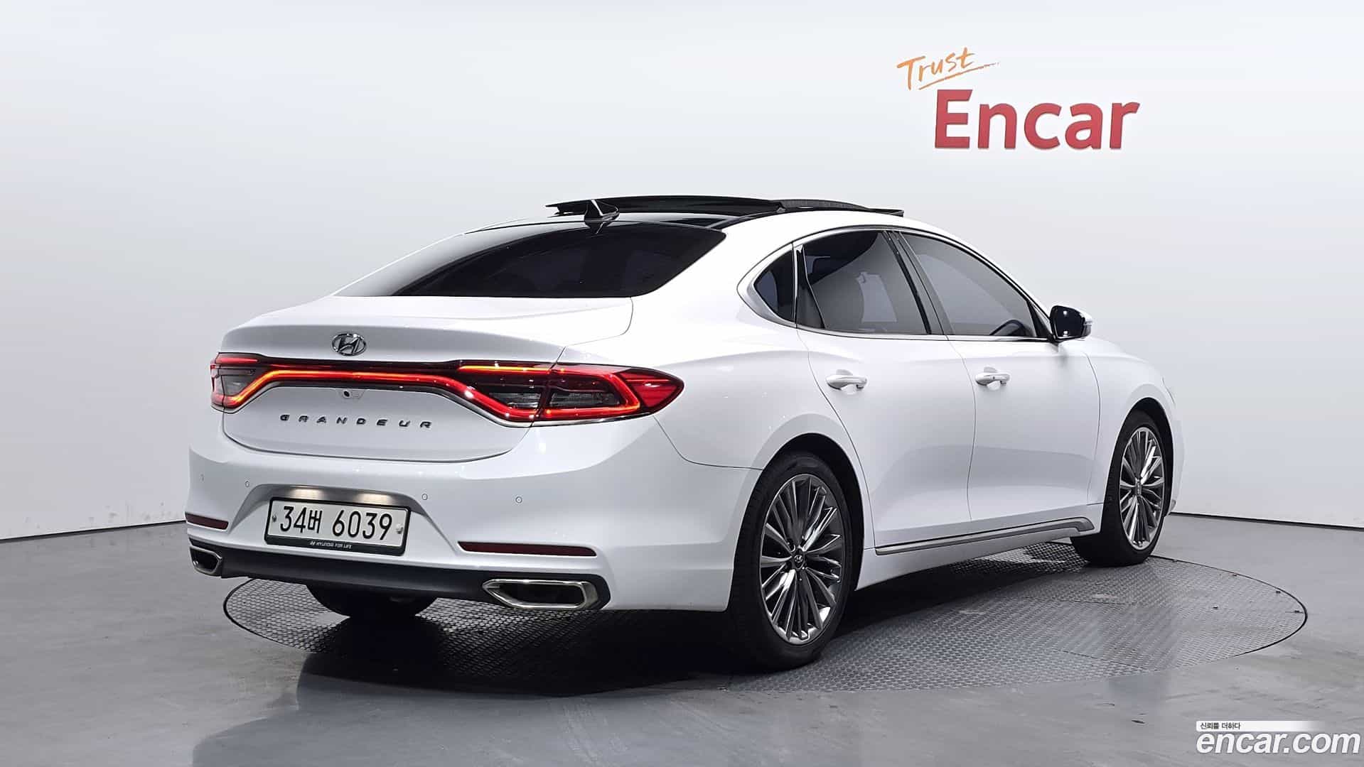 Grandeur Hyundai 2018.3-OUTER-002