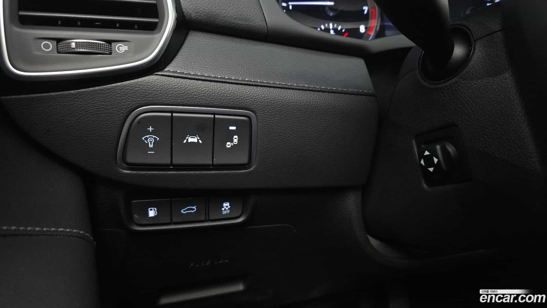 Grandeur Hyundai 2018.3-OPTION-019