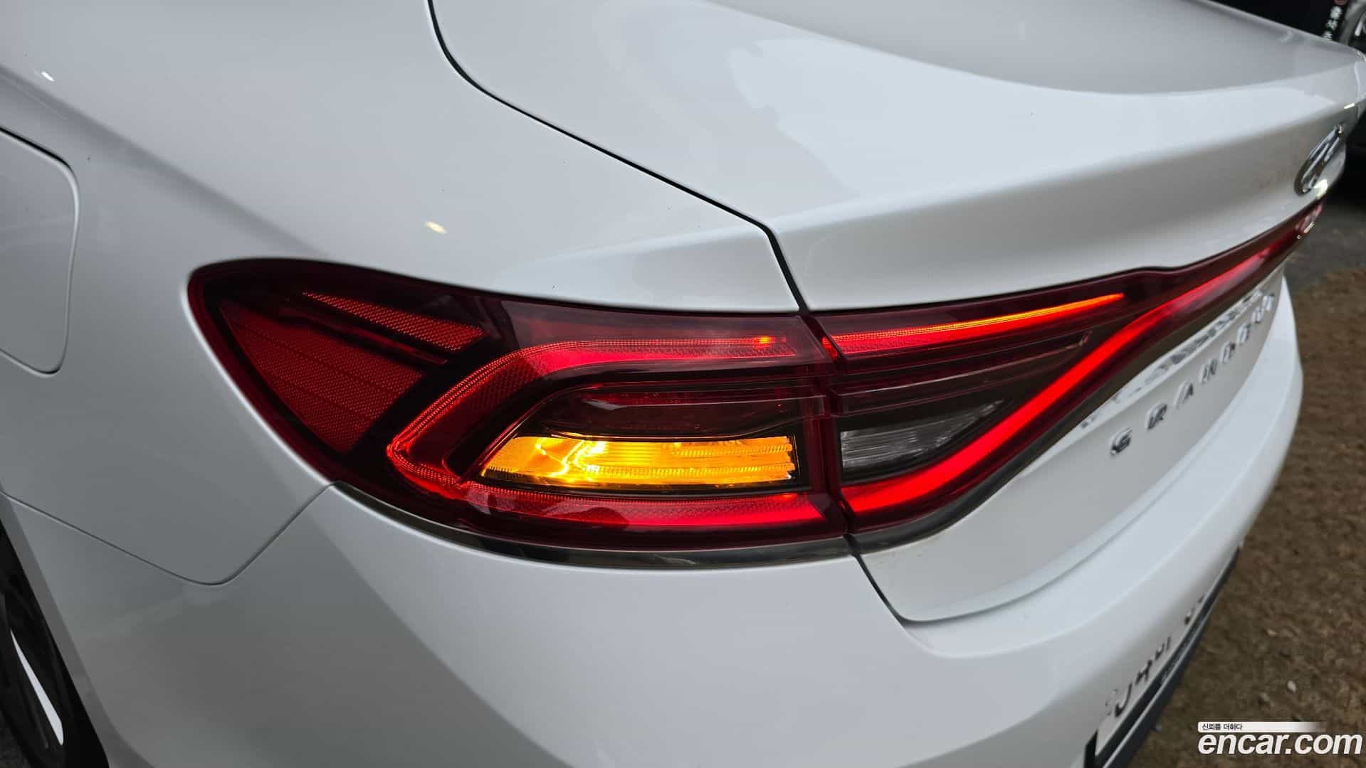 Grandeur Hyundai 2018.3-OUTER-033