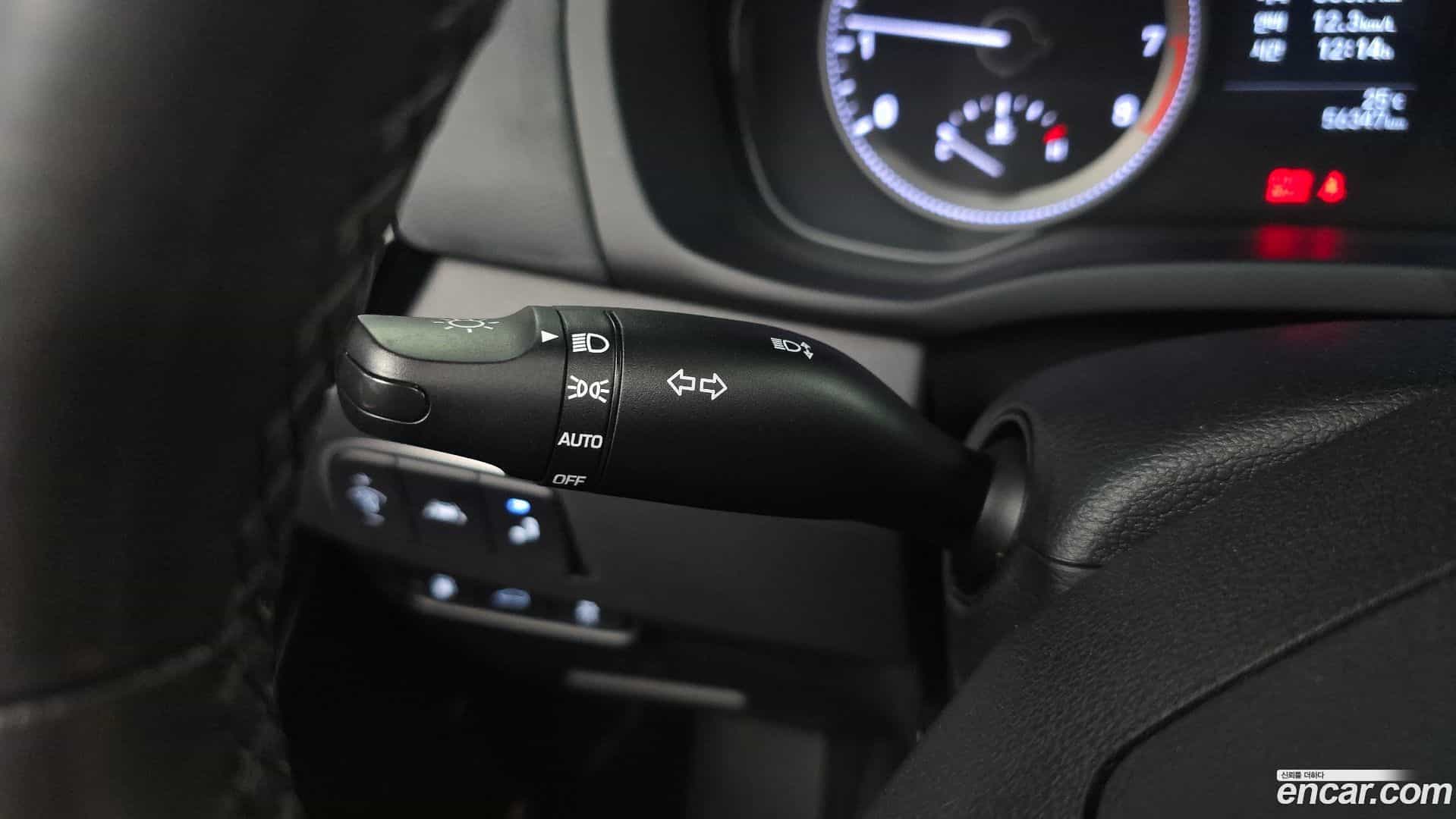 Grandeur Hyundai 2018.3-OPTION-042