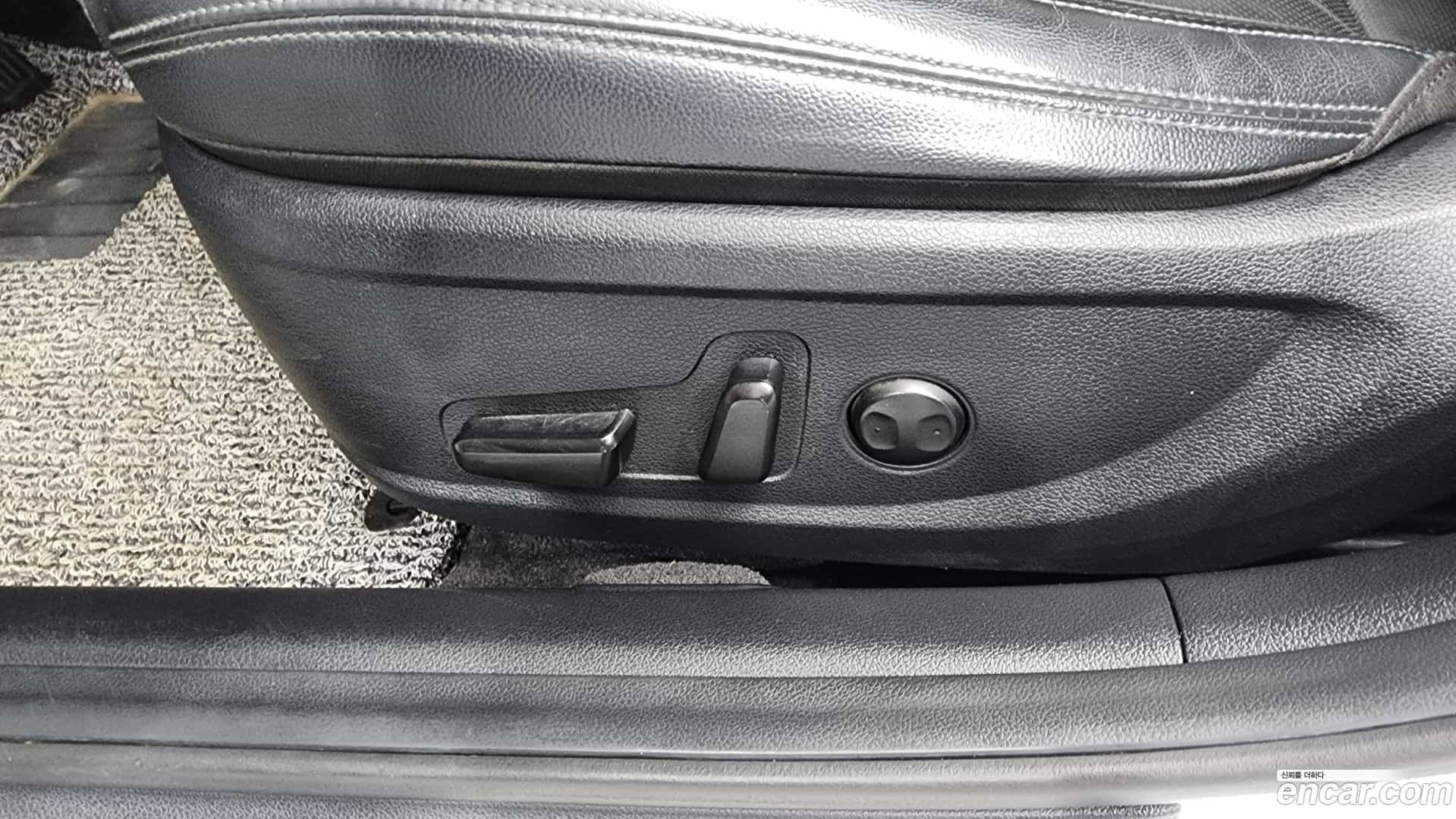 Grandeur Hyundai 2020.11-OPTION-044