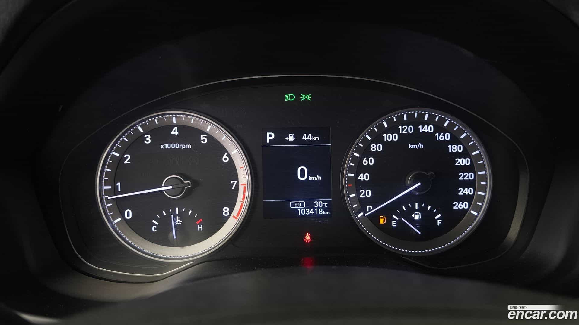 Grandeur Hyundai 2017.0-INNER-008