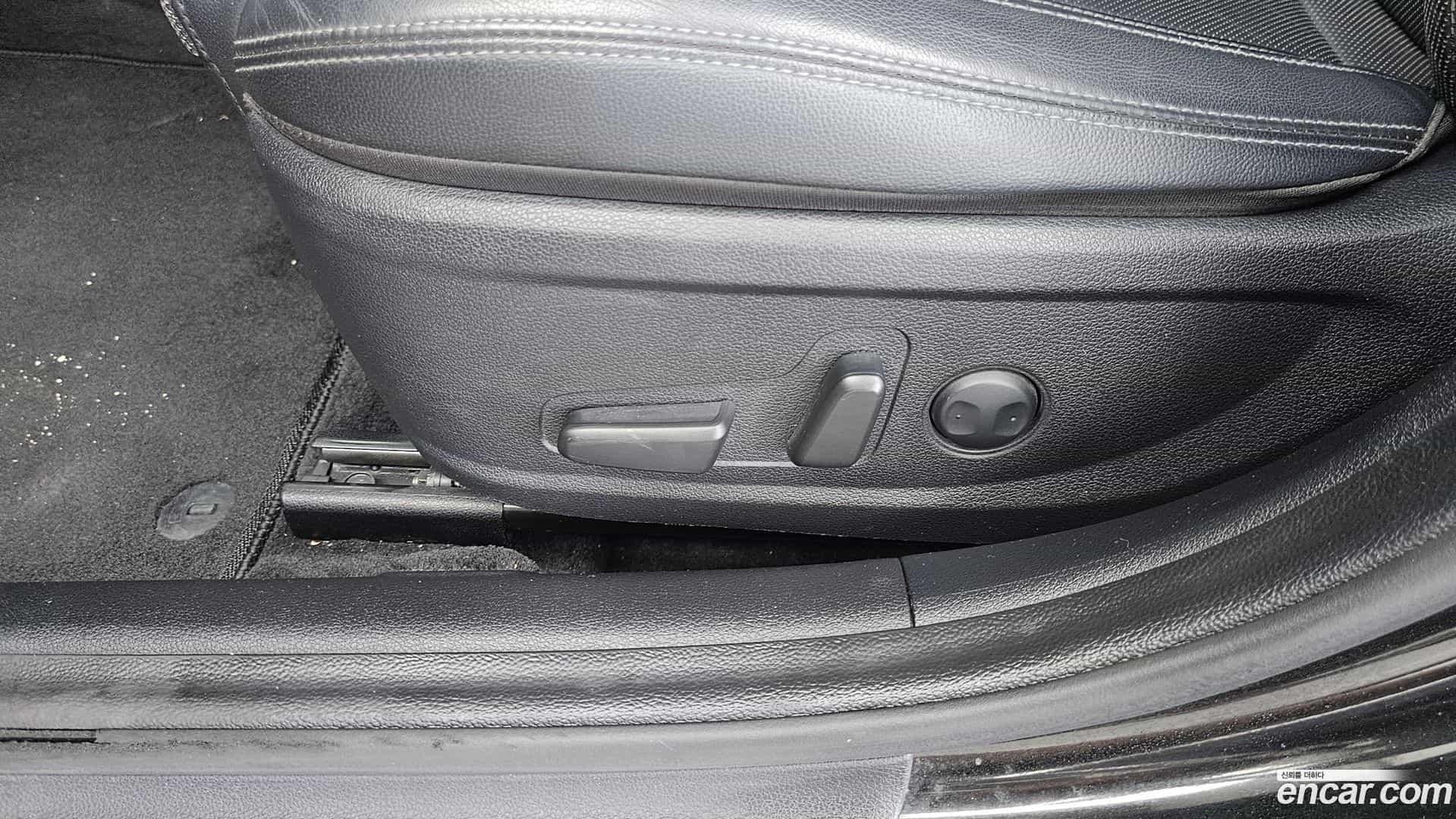 Grandeur Hyundai 2017.0-OPTION-041