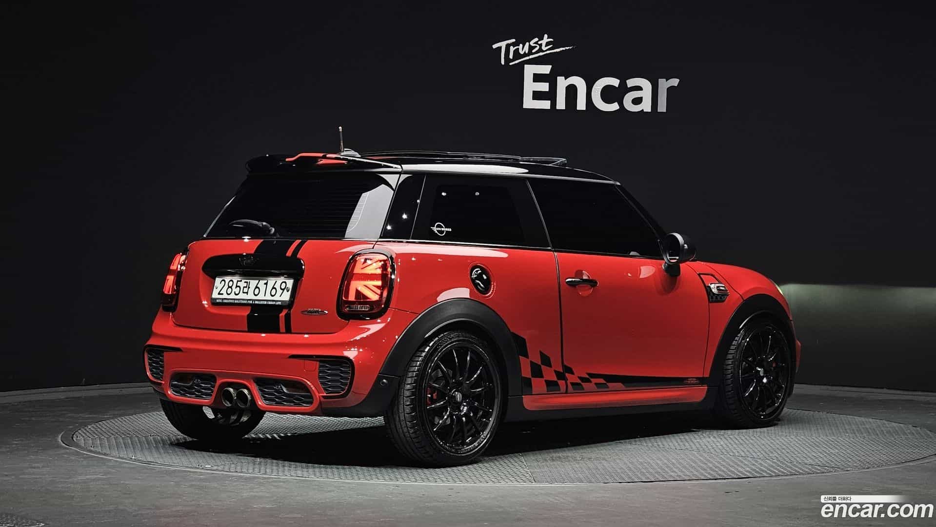 Cooper Mini 2015.11-OUTER-002