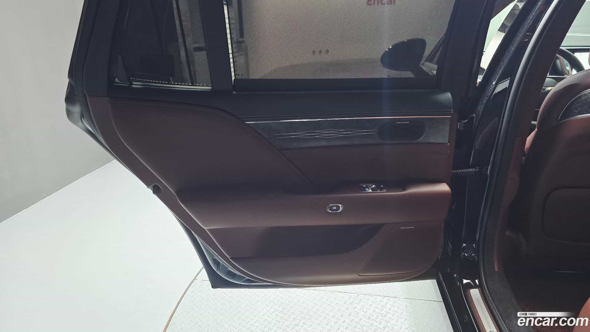 G90 Genesis 2022.2-INNER-035