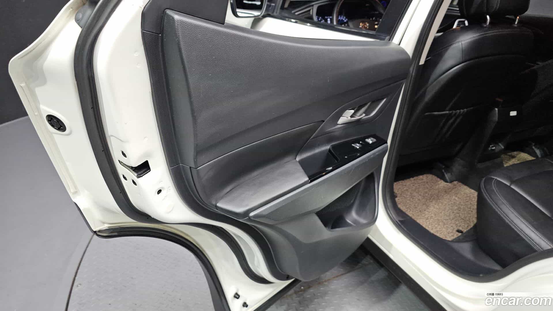 KORANDO KG Mobility 2019.7-INNER-035