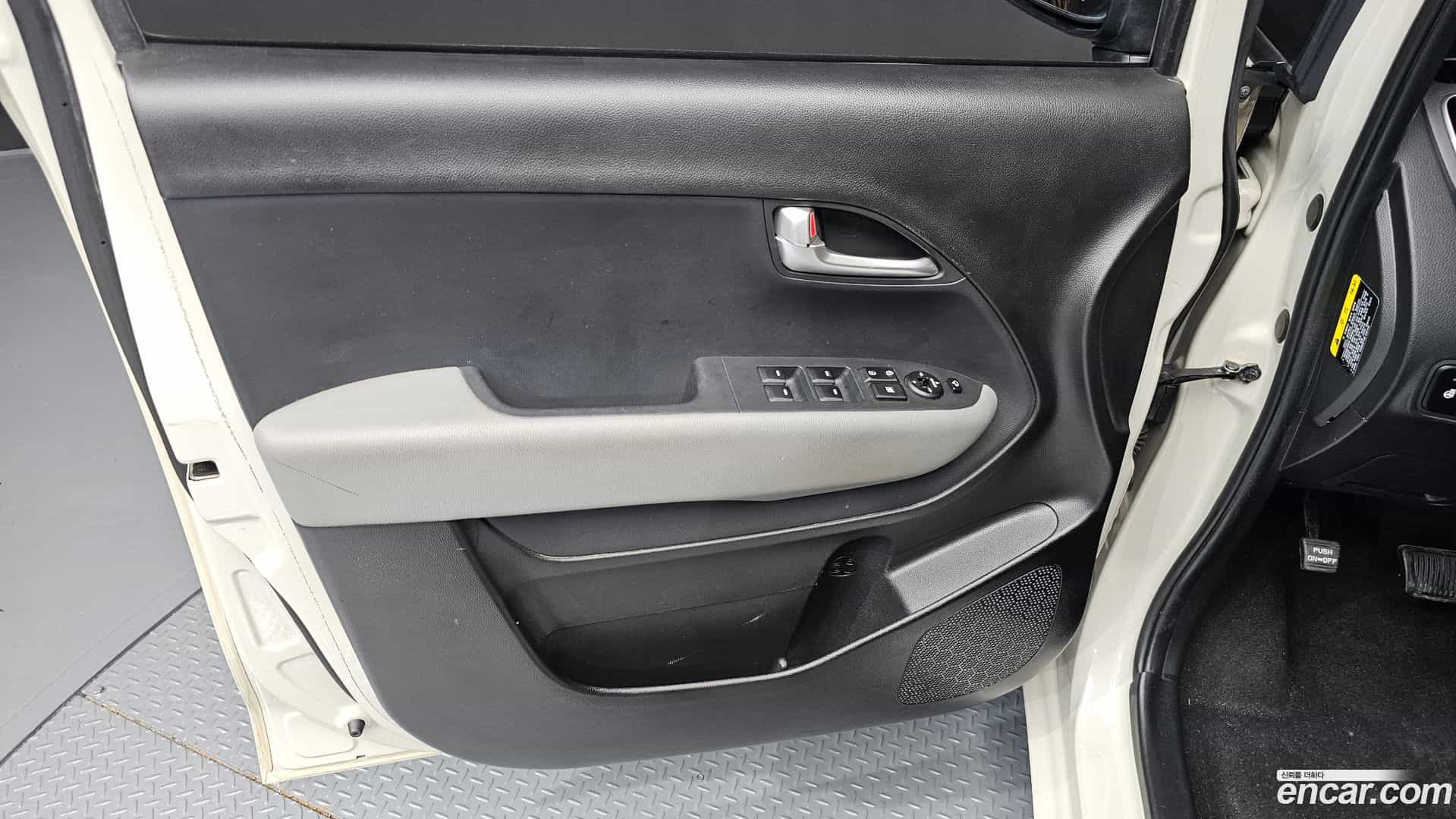 RAY Kia 2019.2-INNER-034