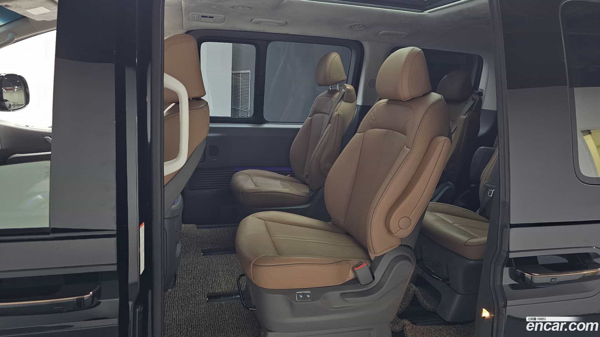 Staria Hyundai 2024.5-OPTION-015