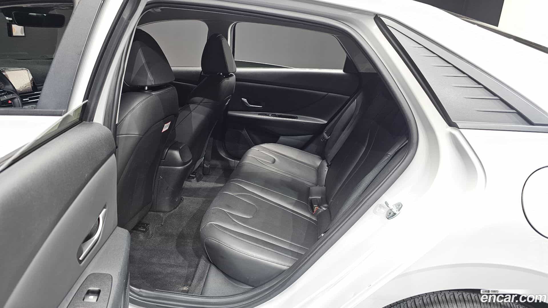 AVANTE Hyundai 2020.11-OPTION-016